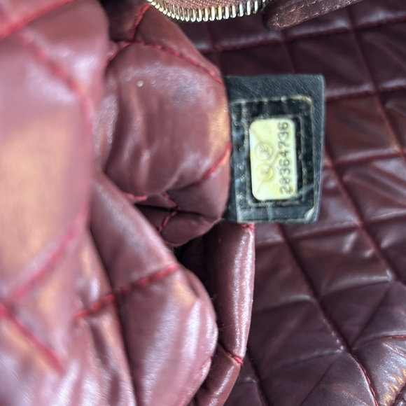 a hard-to-find Cosmetics bag - Picture 9 of 9